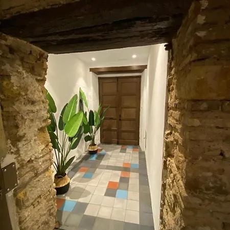 Lineros Apartman